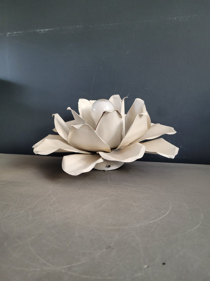 Plafonnier ou applique fleur en métal peint - Ref 908