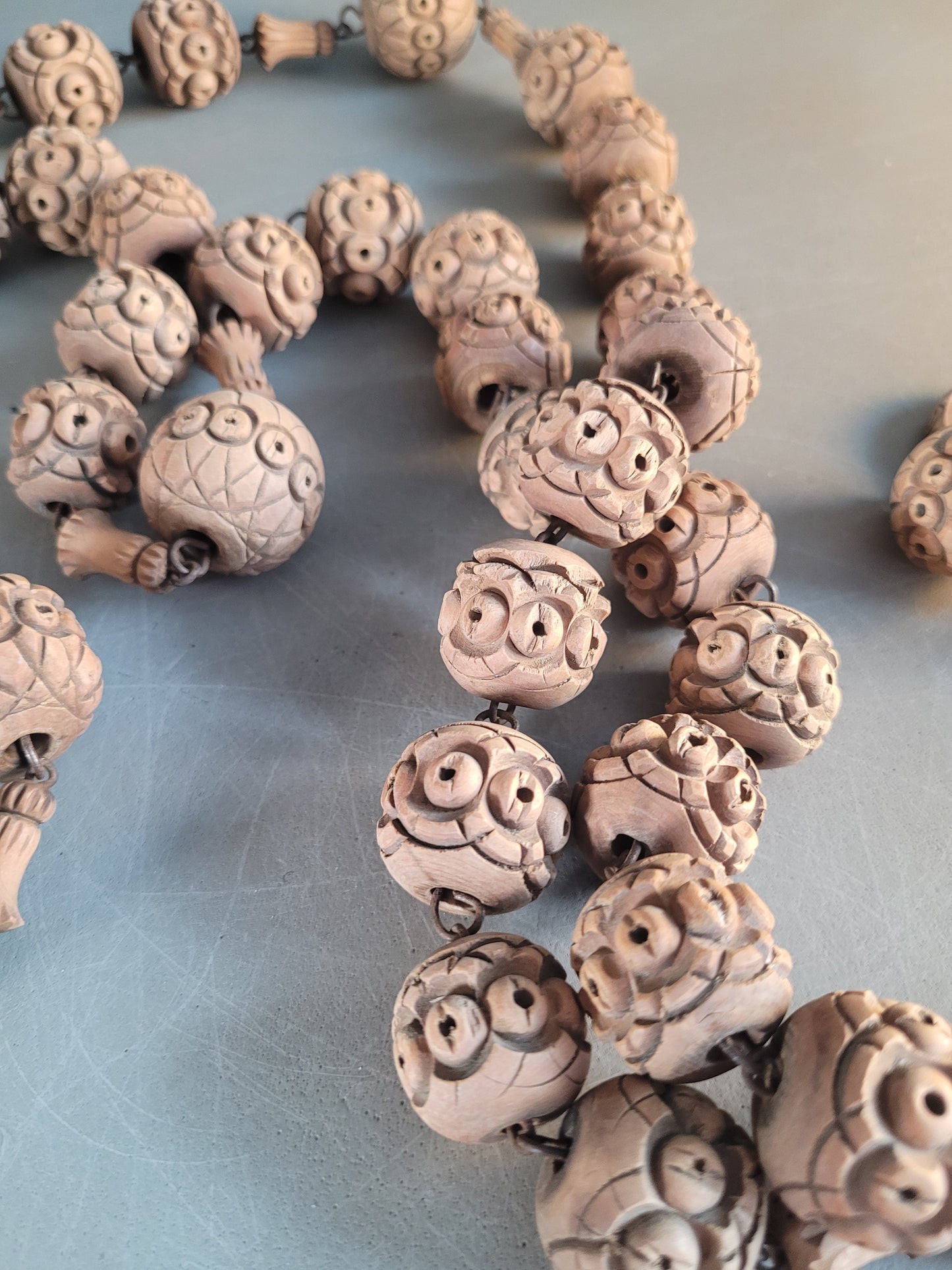 Grand chapelet en bois sculpté 130cm - Notre Dame de Lourdes - Ref 787