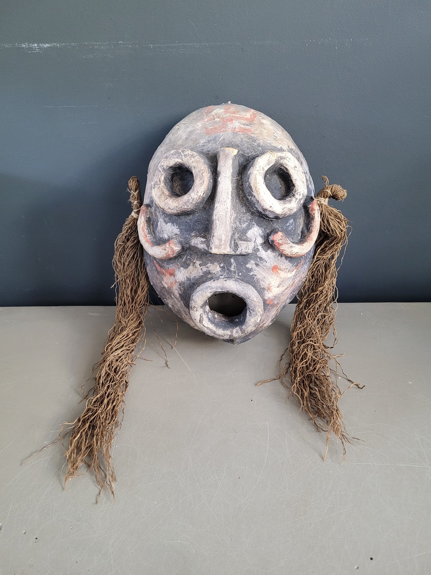 Masque tribal en papier maché- Ref 565