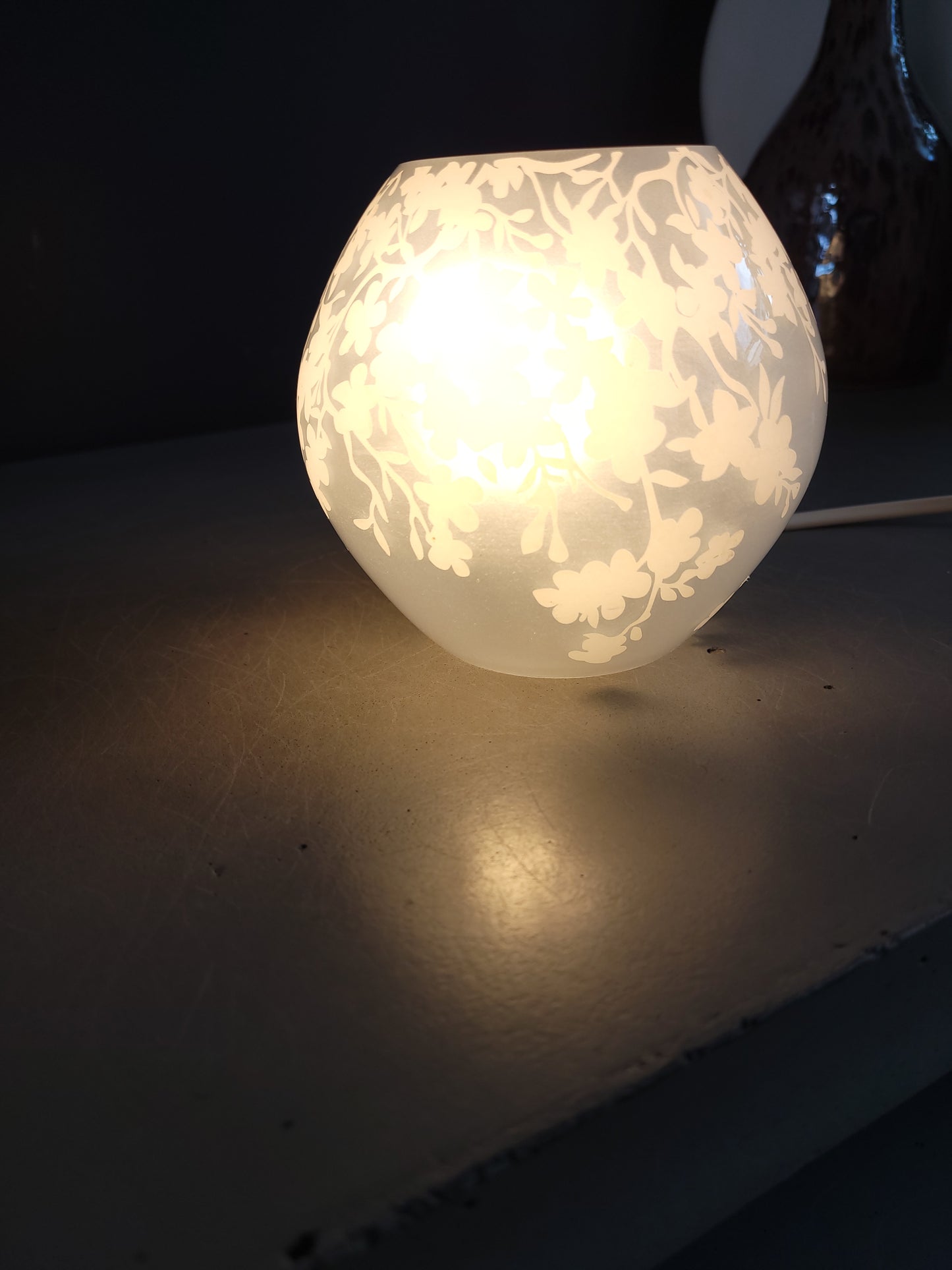 Lampe boule Ikea en verre dépoli à motifs - Ref 338