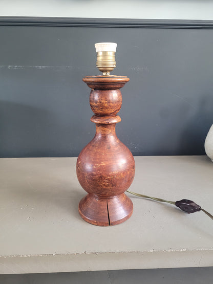 Pied de lampe en bois tourné - Ref 1028