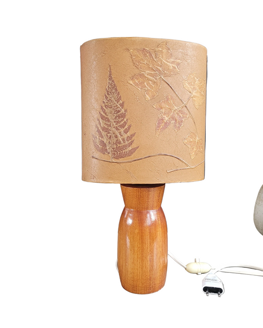 Lampe à poser pied bois - abat-jour fleurs séchées- Ref 1004