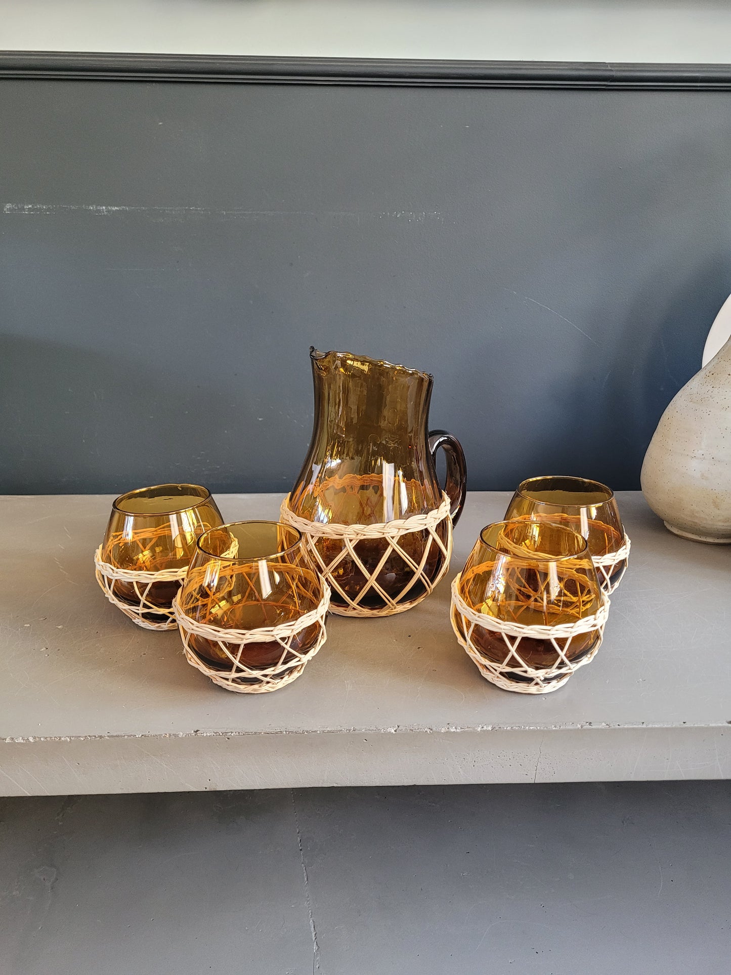 Service à orangeade en verre ambré et osier - Ref 809