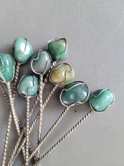 Lot de 9 piques à apéritif en métal et pierres semi-precieuses - Ref 398