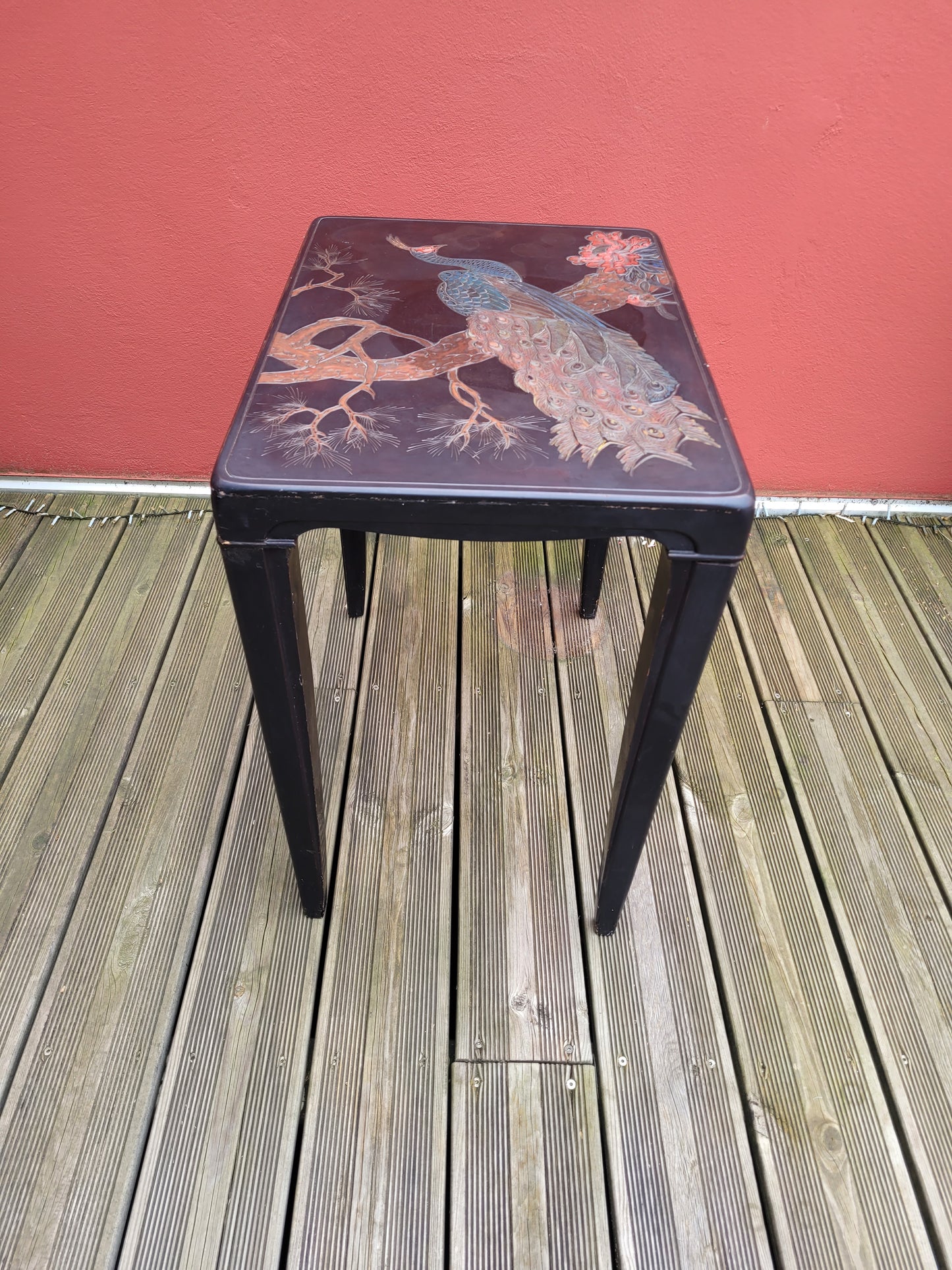 Table japonaise en bois laqué gravé- Ref 621