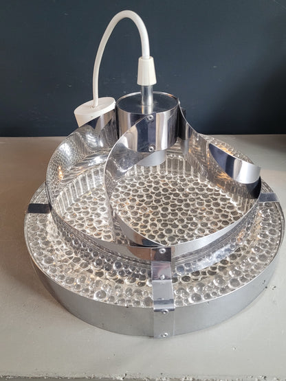 Suspension space-age en plastique bulle et aluminium - Ref 978