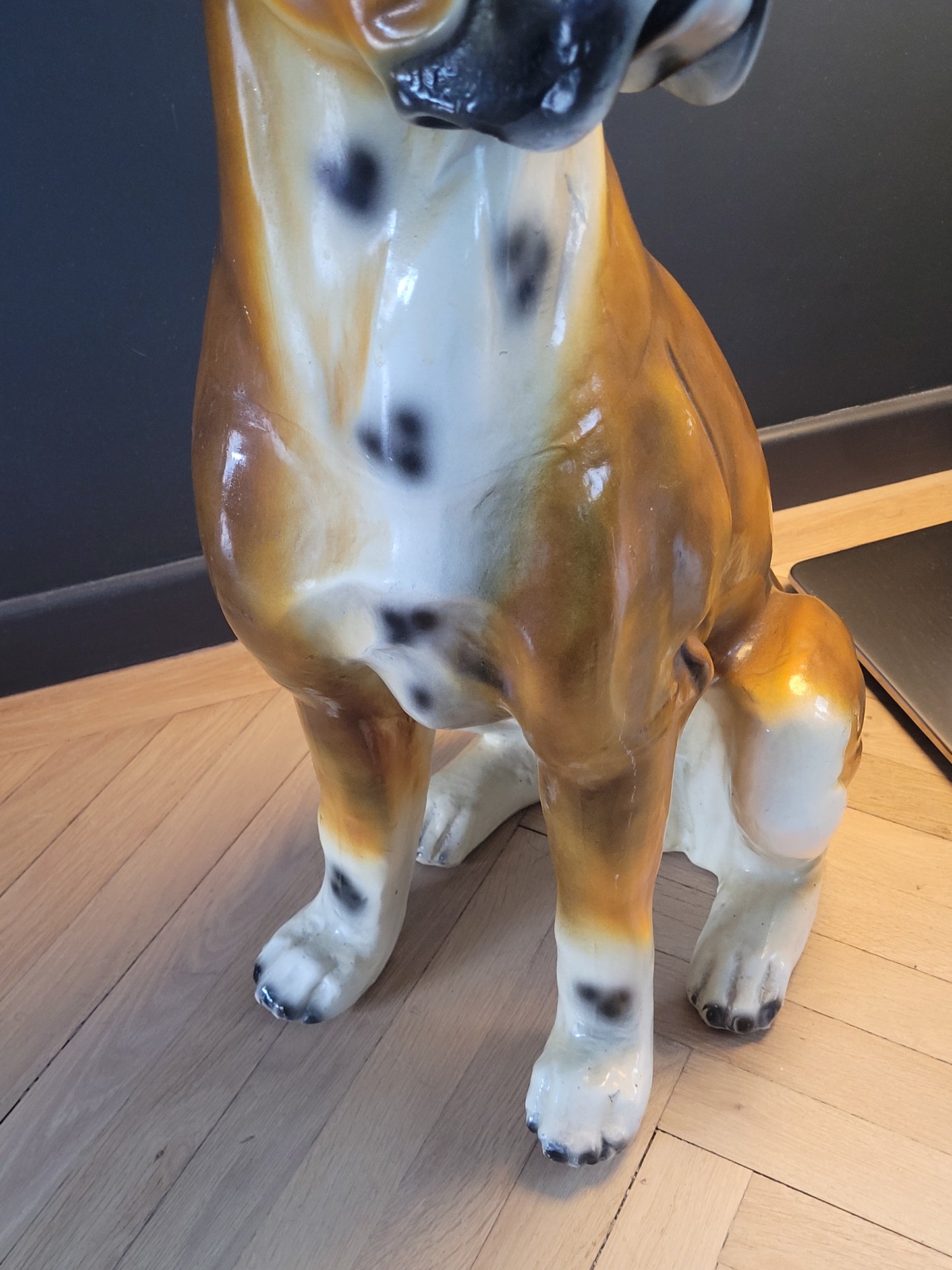 Chien Boxer décoratif en résine - 974