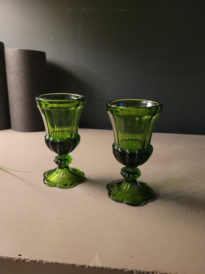 Ensemble de 6 verres en verre moulé vert - Ref 512