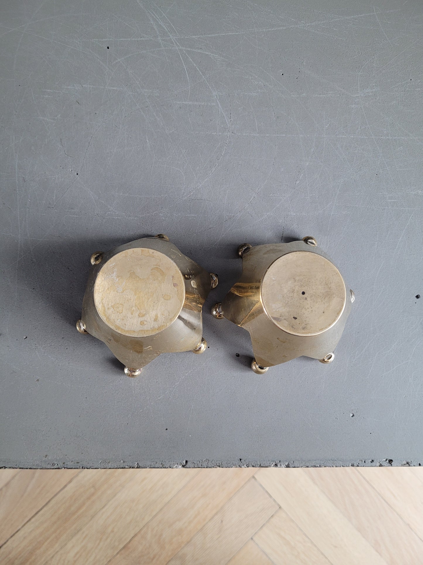 Paire de bougeoirs couronnes en laiton - Ref 1119