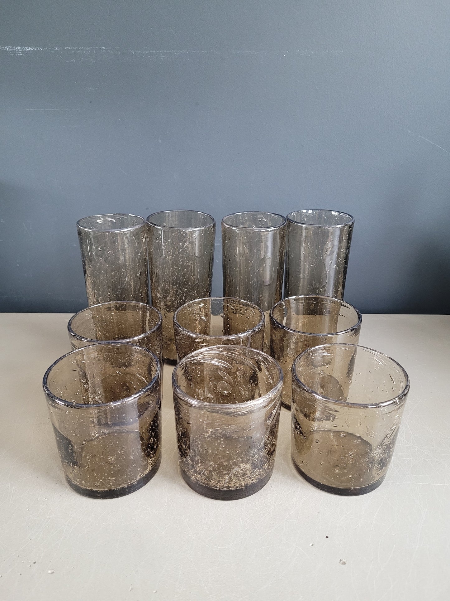 Serie de 10 verres en verre bullé fumé - Ref 499