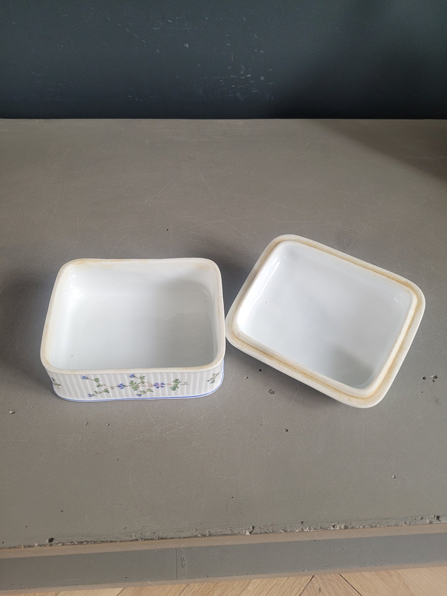 Boîte sardine en porcelaine de Mehun - Ref 441