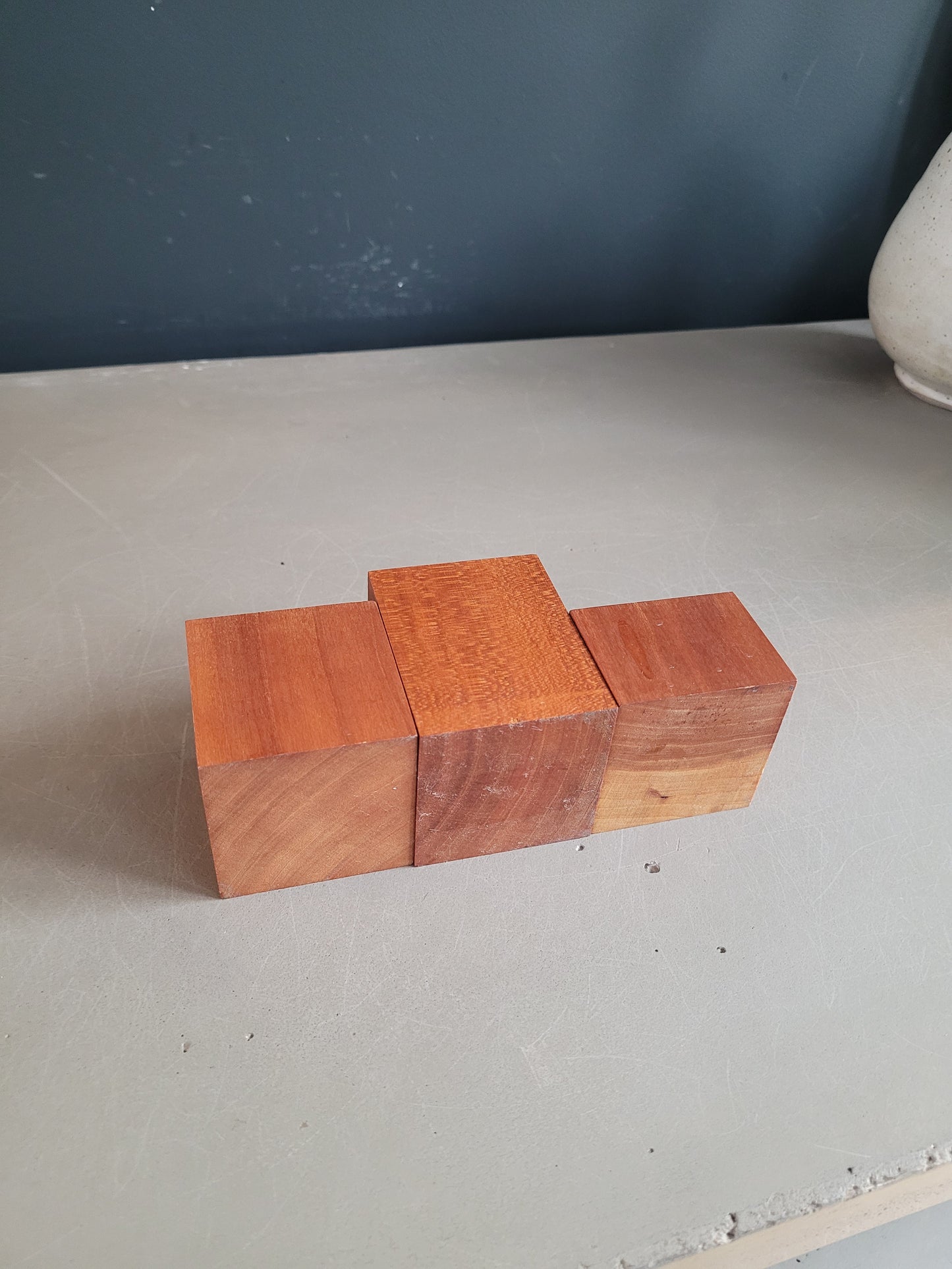 Trio de bougeoirs vintages en teck - Ref 774