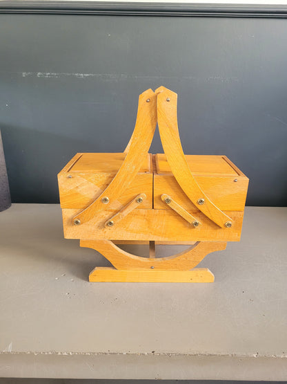 Travailleuse vintage en bois - Ref 605