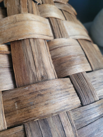 Panier en bois courbé et lamelles de bois - Ref 462