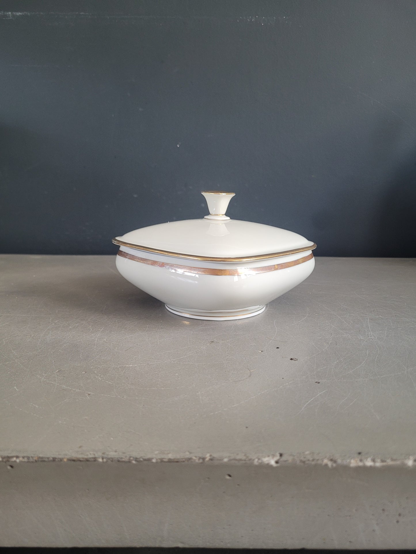 Bonbonnière ancienne en porcelaine de Bavière - Ref 1026