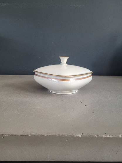 Bonbonnière ancienne en porcelaine de Bavière - Ref 1026