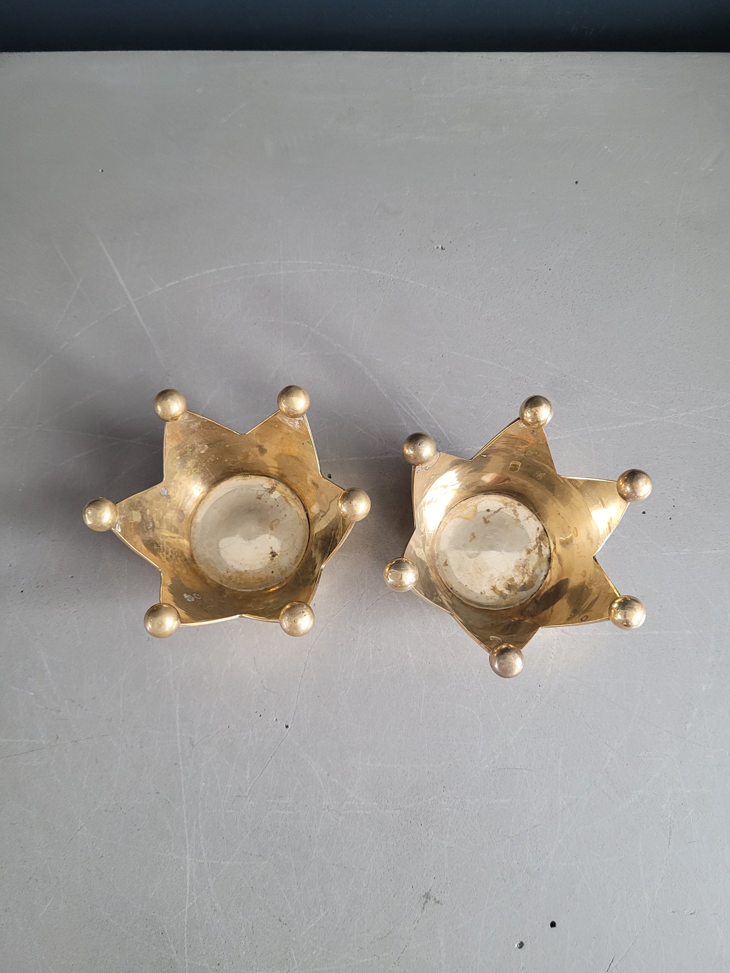 Paire de bougeoirs couronnes en laiton - Ref 1119