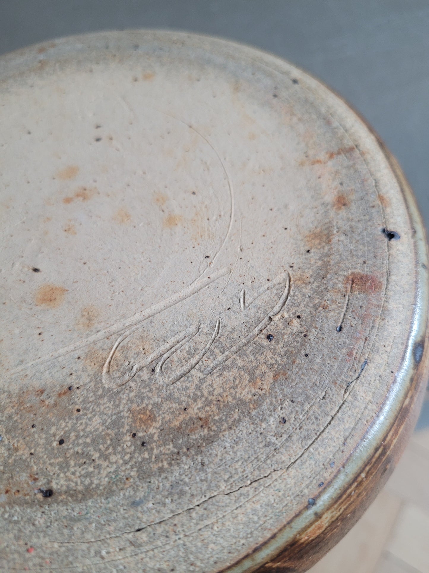 Pique-fleurs coussin vintage en céramique- Ref 808