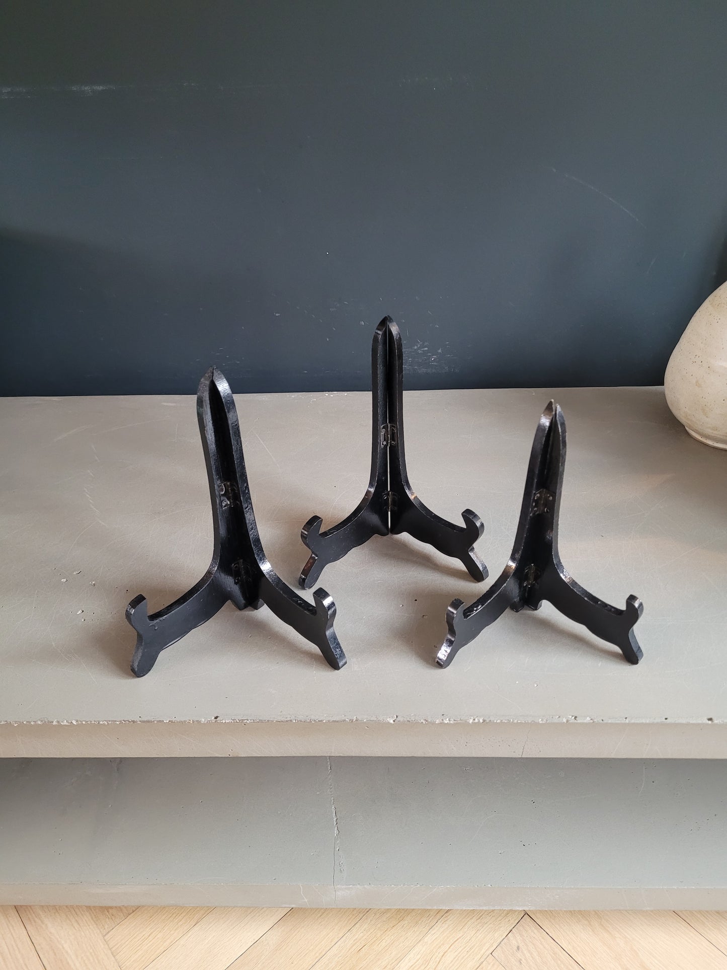 3 supports pour assiettes décoratives- Ref 748