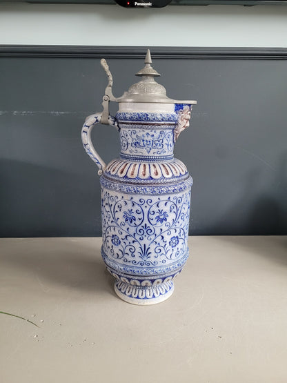 Grande chope à bière ou pichet en grès émaillé au sel et couvercle en étain - Ref 952