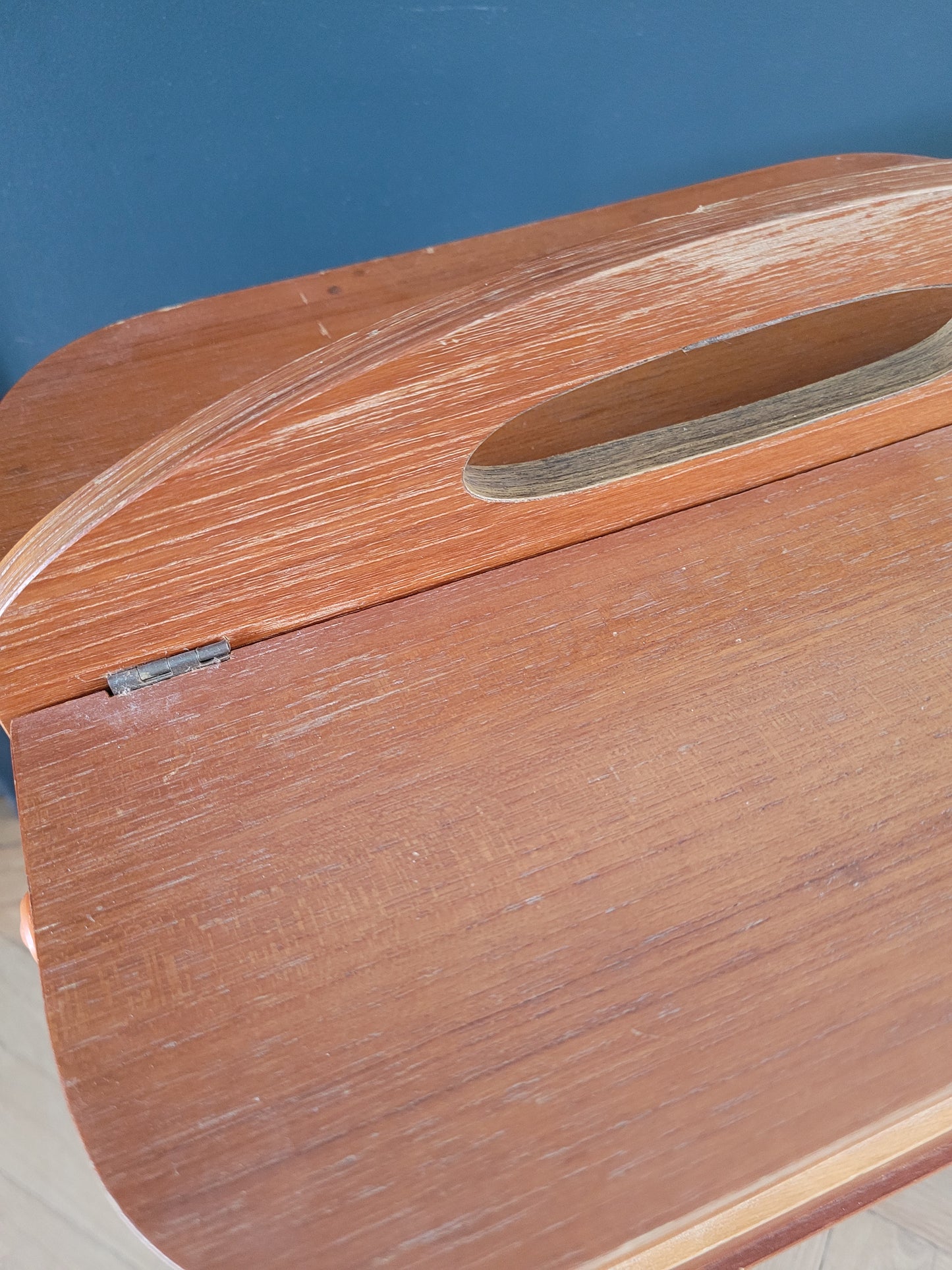 Travailleuse vintage en bois à tiroirs - Boîte à couture- Ref 509