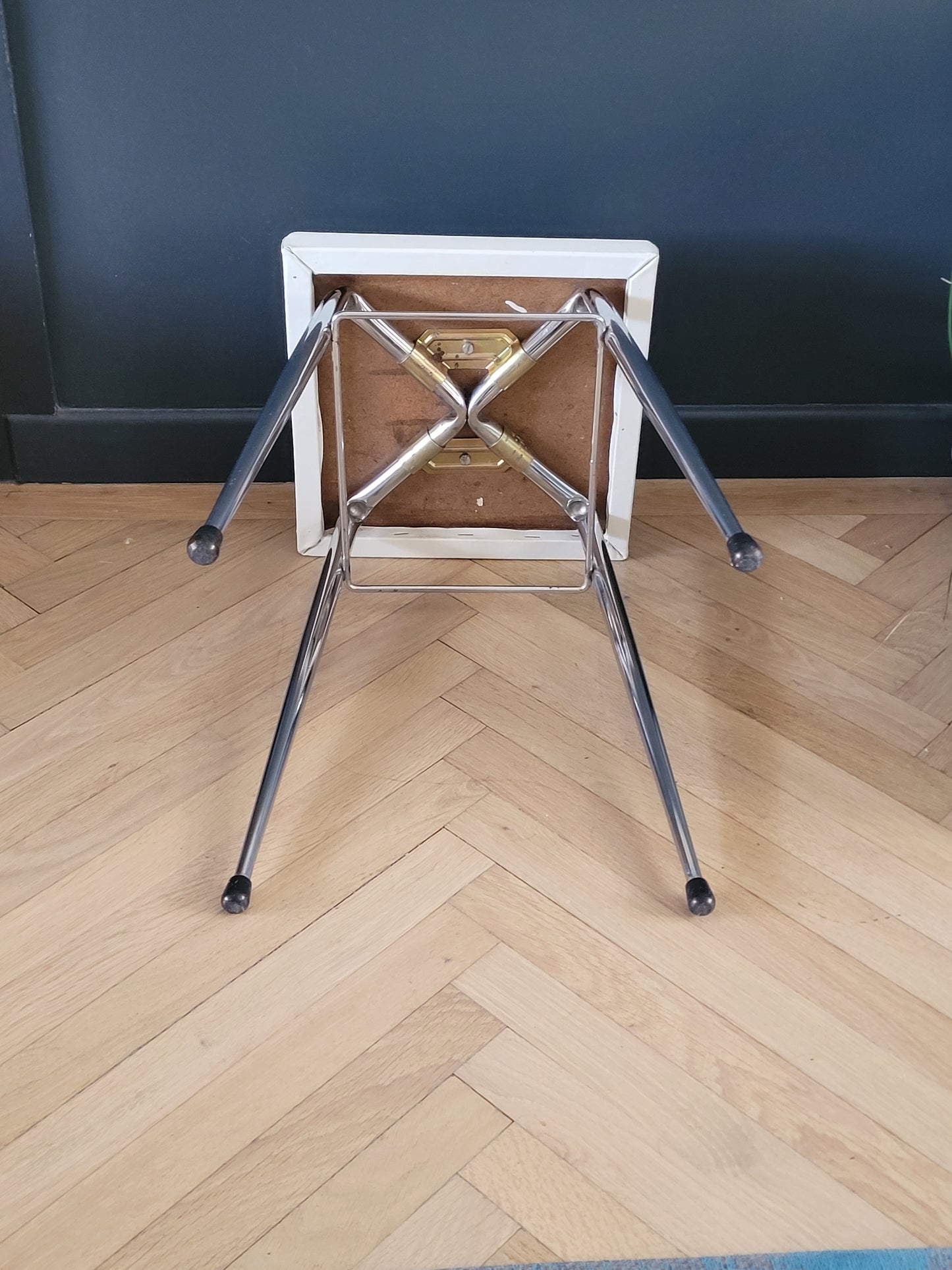 Tabouret vintage en Skaï et chrome- Ref 1017