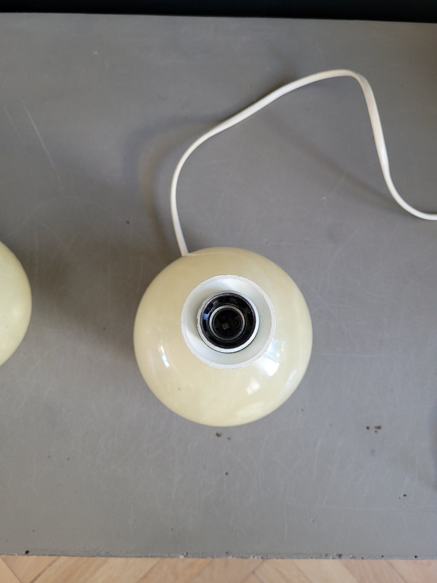 Paire de pieds de lampes boules en albâtre- Ref 639