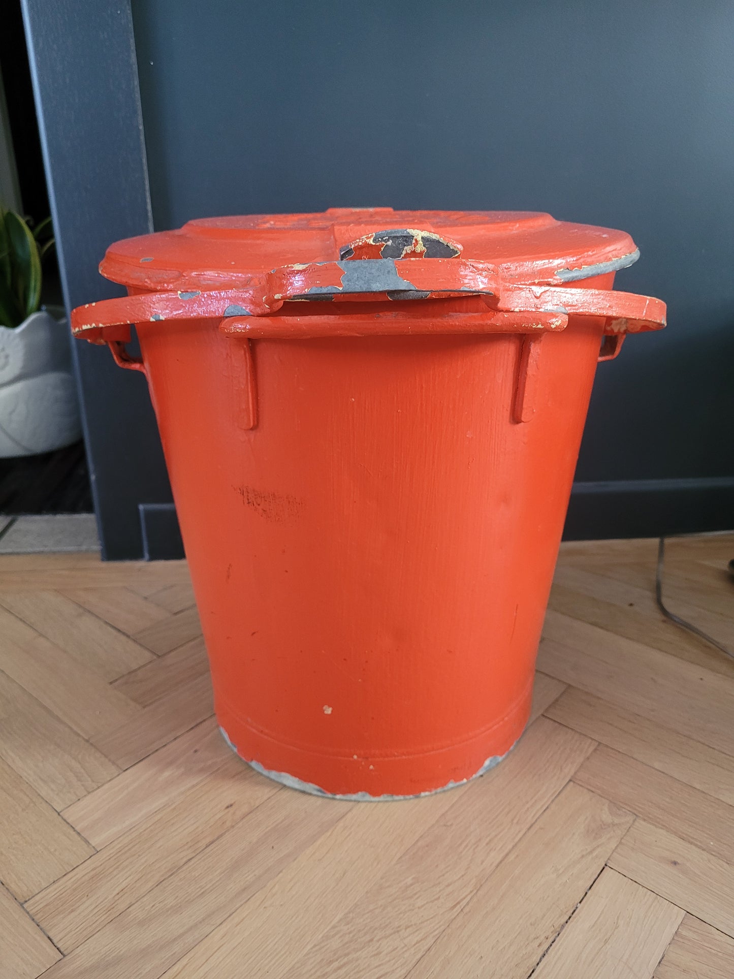 Poubelle métallique Patent Ochsner 1950 - Ref 553