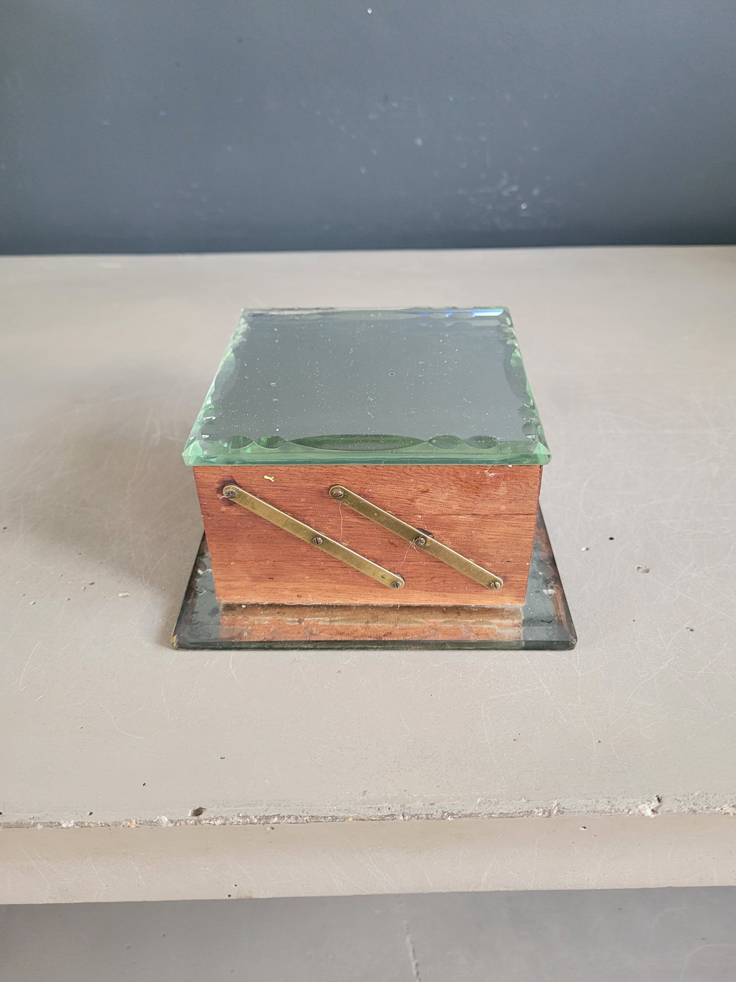 Boîte à cigarettes vintage en bois et miroirs- Ref 638