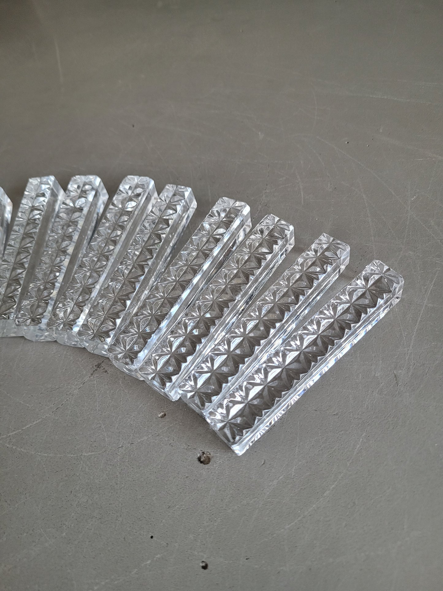 12 porte-couteaux en verre à facettes - Ref 1012