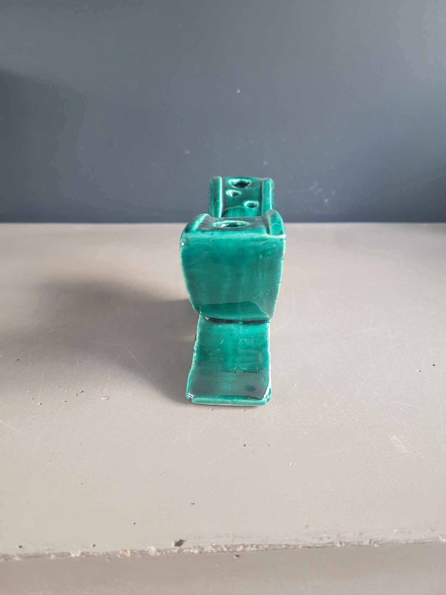 Pique-fleurs papillon en céramique émaillée verte - Ref 683