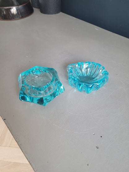 Paire de cendriers assortis en verre turquoise - 394