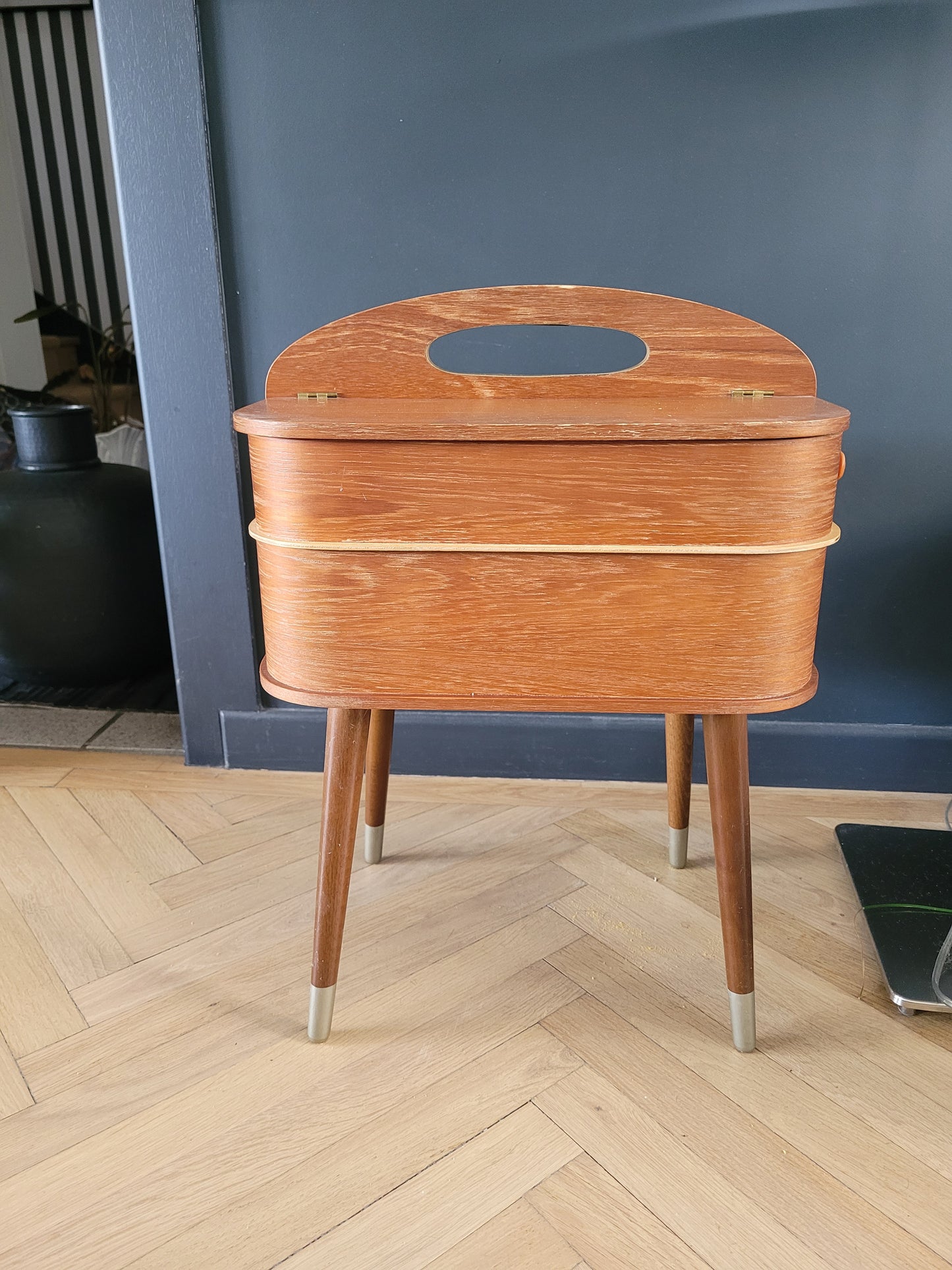 Travailleuse vintage en bois à tiroirs - Boîte à couture- Ref 509