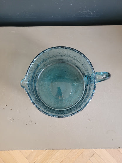 Grand pichet 2L en verre bullé bleu - Ref 654