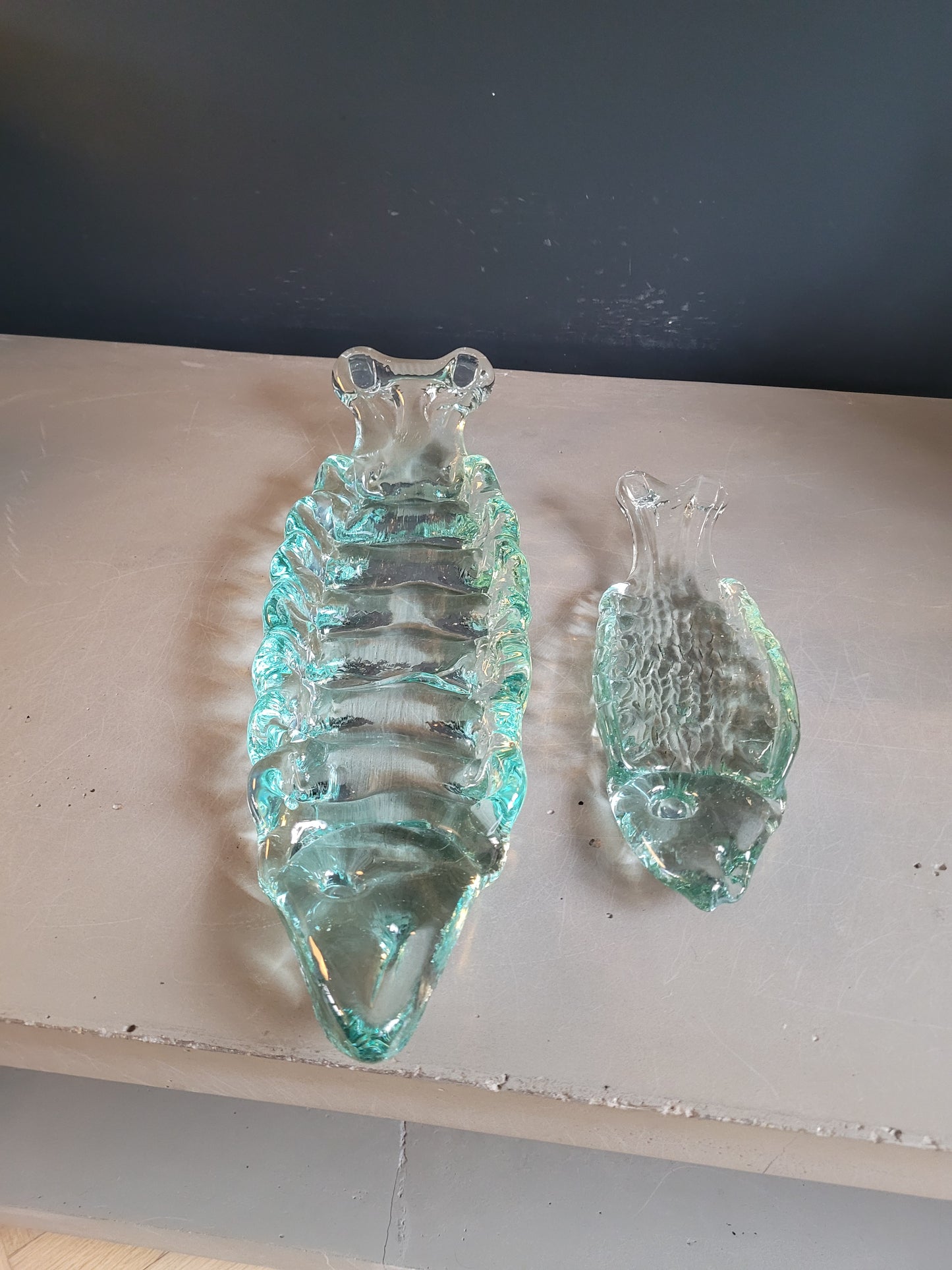 Paire de plats à sushis en verre pressé- Ref 749