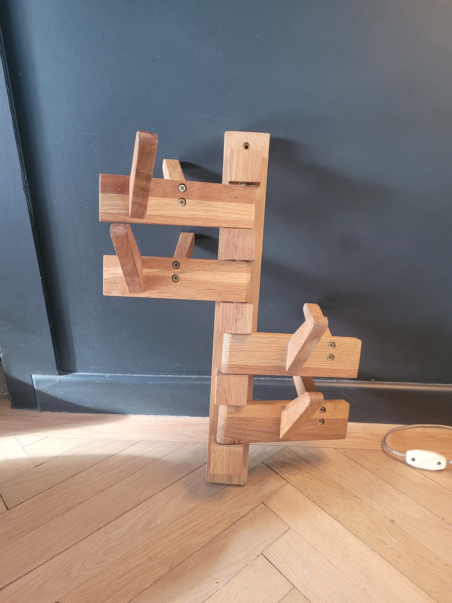 Porte-manteaux mural vertical articulé - Ref 751