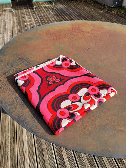 Nappe 137x130cm en tissu imprimé vintage - Ref 664