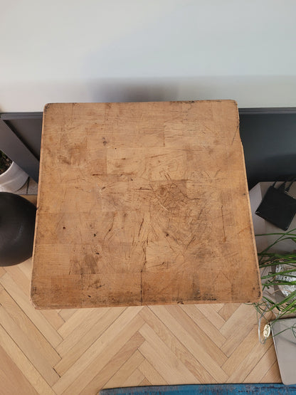 Authentique billot de boucher sur pieds - Bois de bout - Ref 755