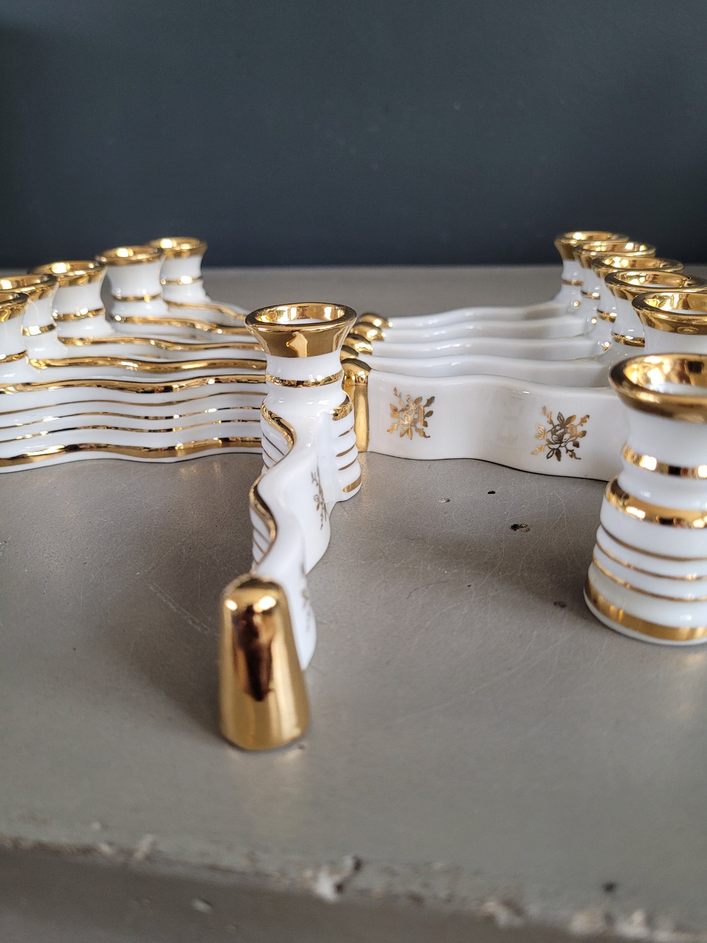 12 porte-couteaux en porcelaine de Limoges dans leur écrin- Ref 306