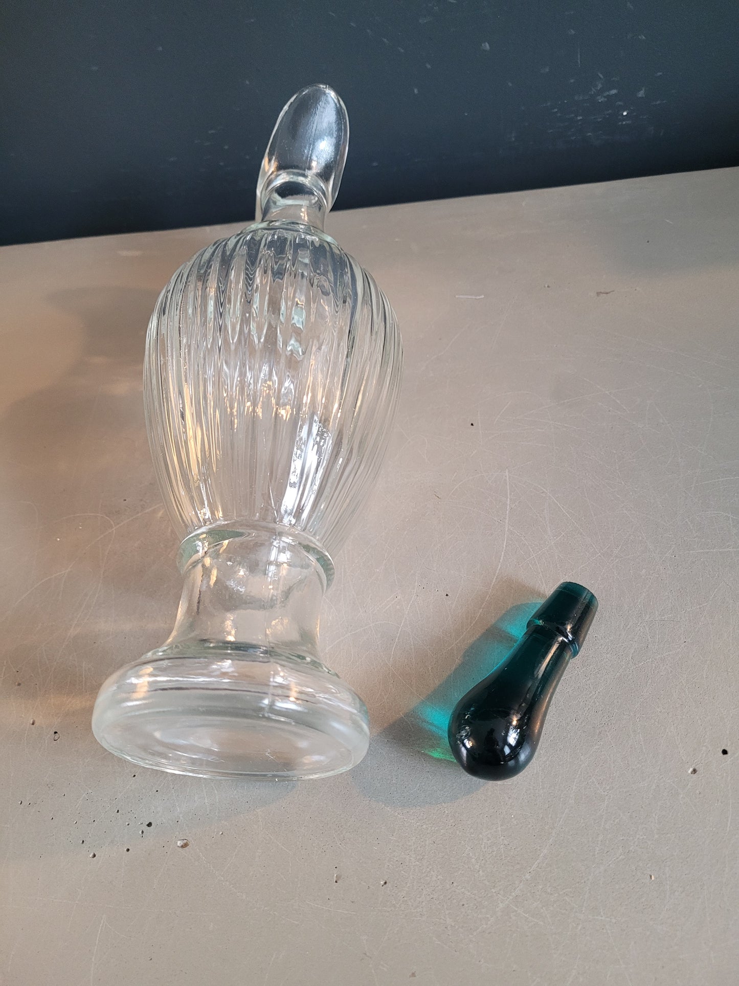 Aiguière en verre moulé - Ref 579