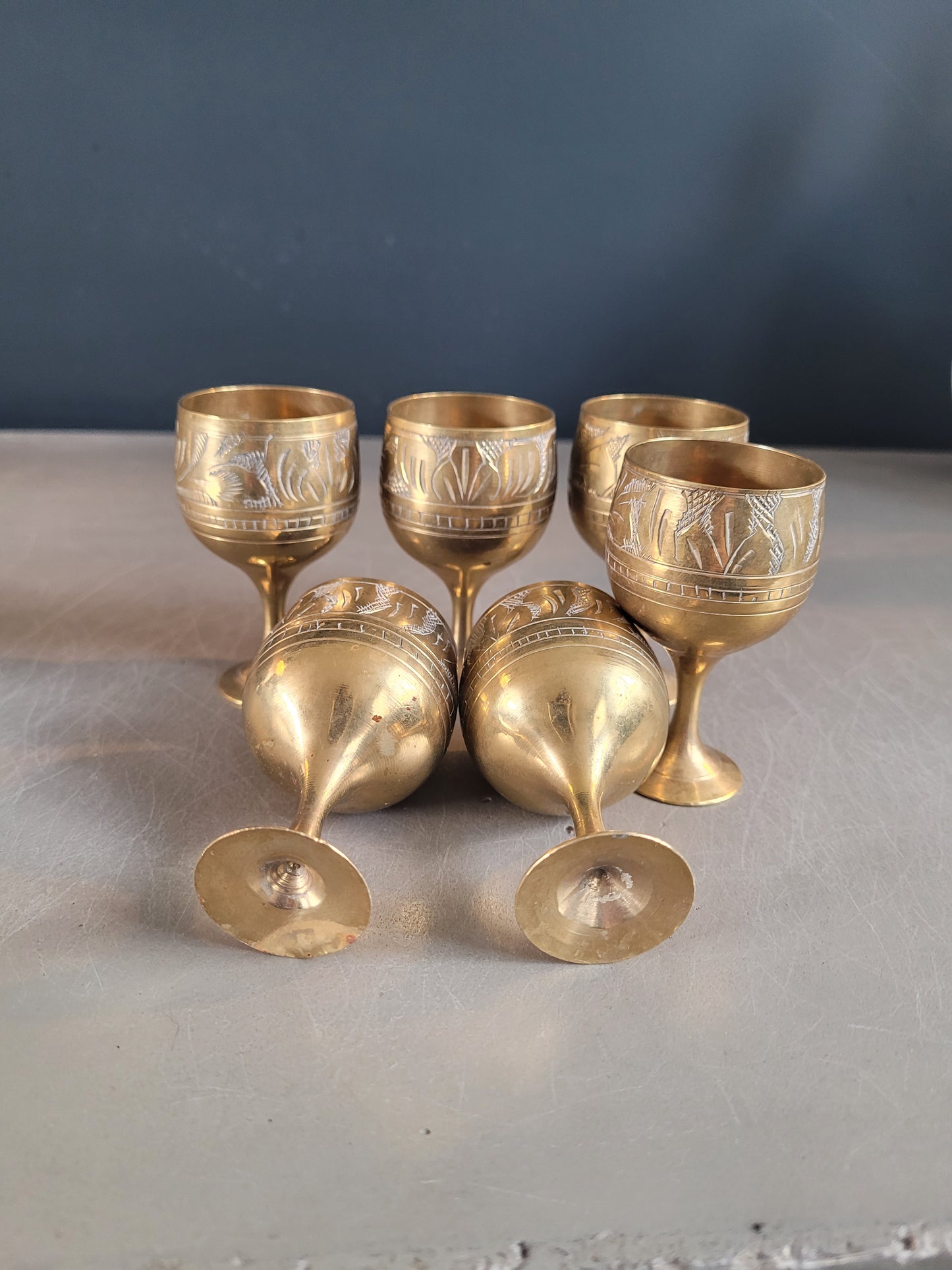 Lot de 6 verres à pied en laiton ciselé- Ref 272