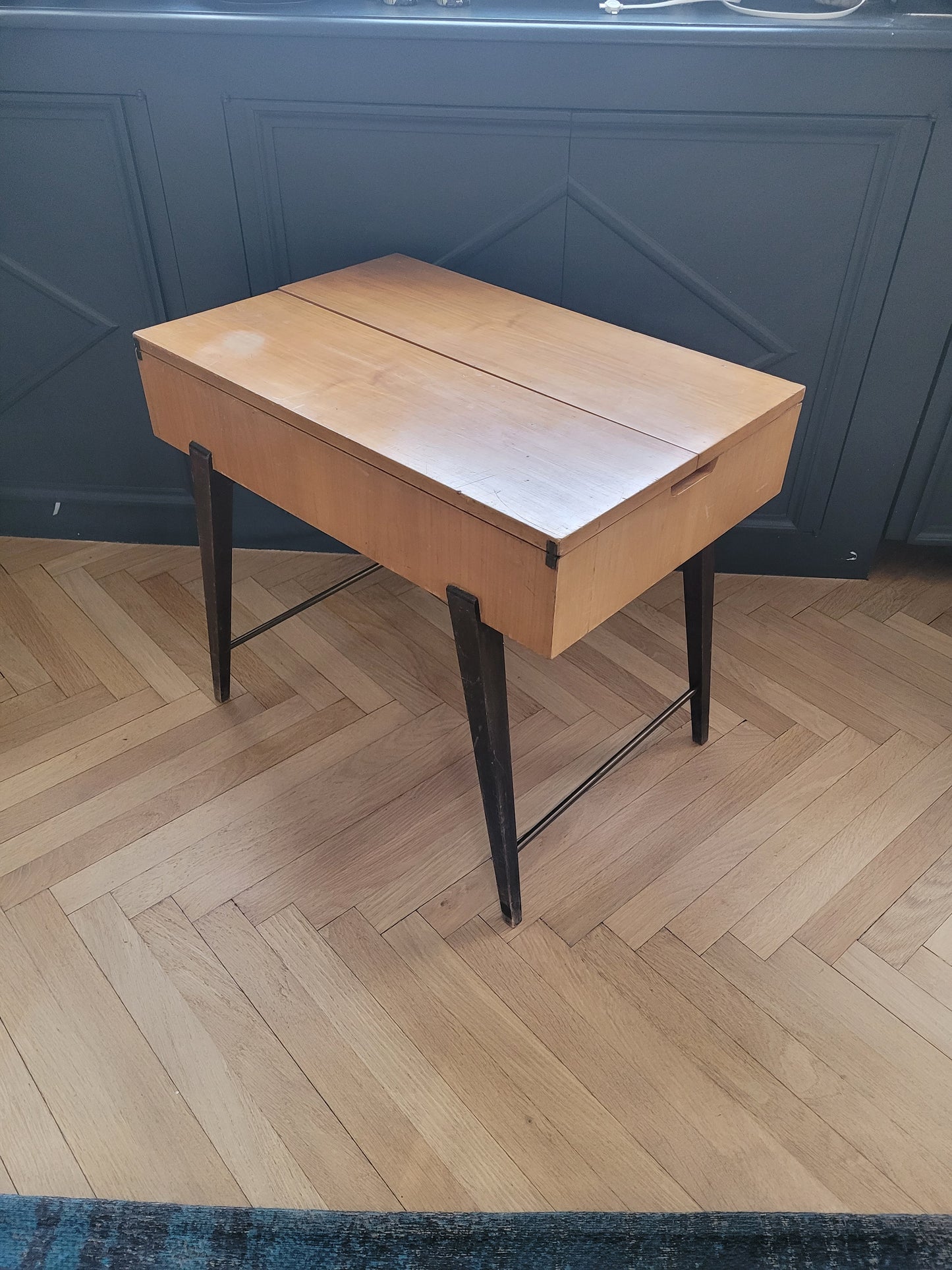 Travailleuse vintage / bout de canapé - Ref 671