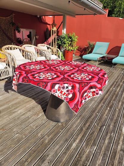 Nappe 137x130cm en tissu imprimé vintage - Ref 664