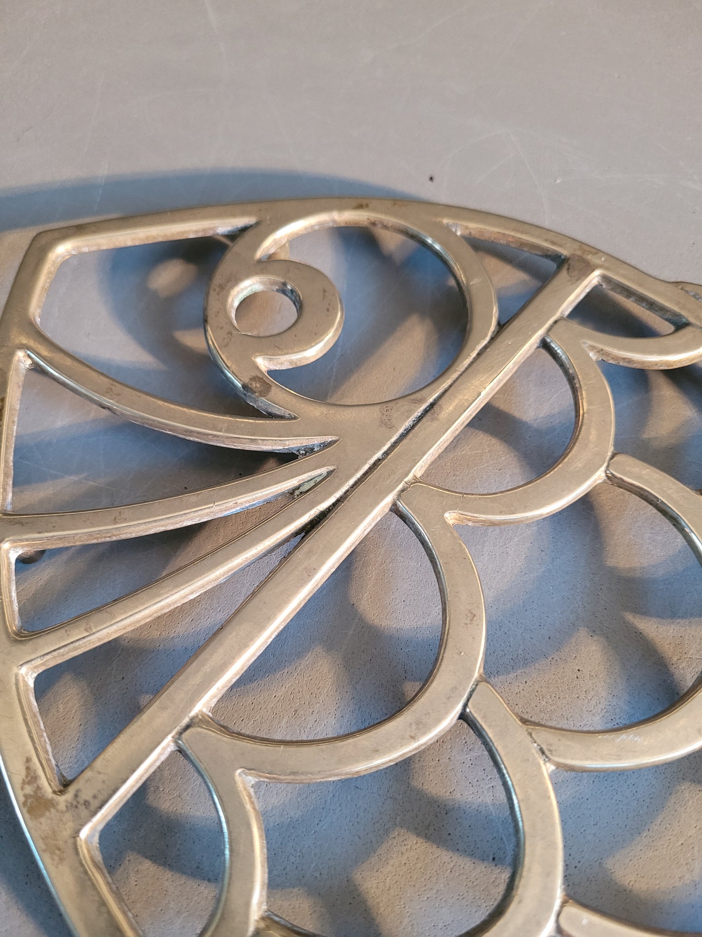 Dessous de plat poisson en laiton massif- Ref 734