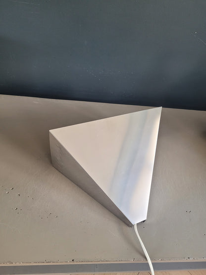 Applique triangulaire Ikea vintage en aluminium - Ref 304