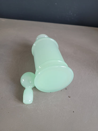 Lot de 2 flacons en verre opaline- Ref 424