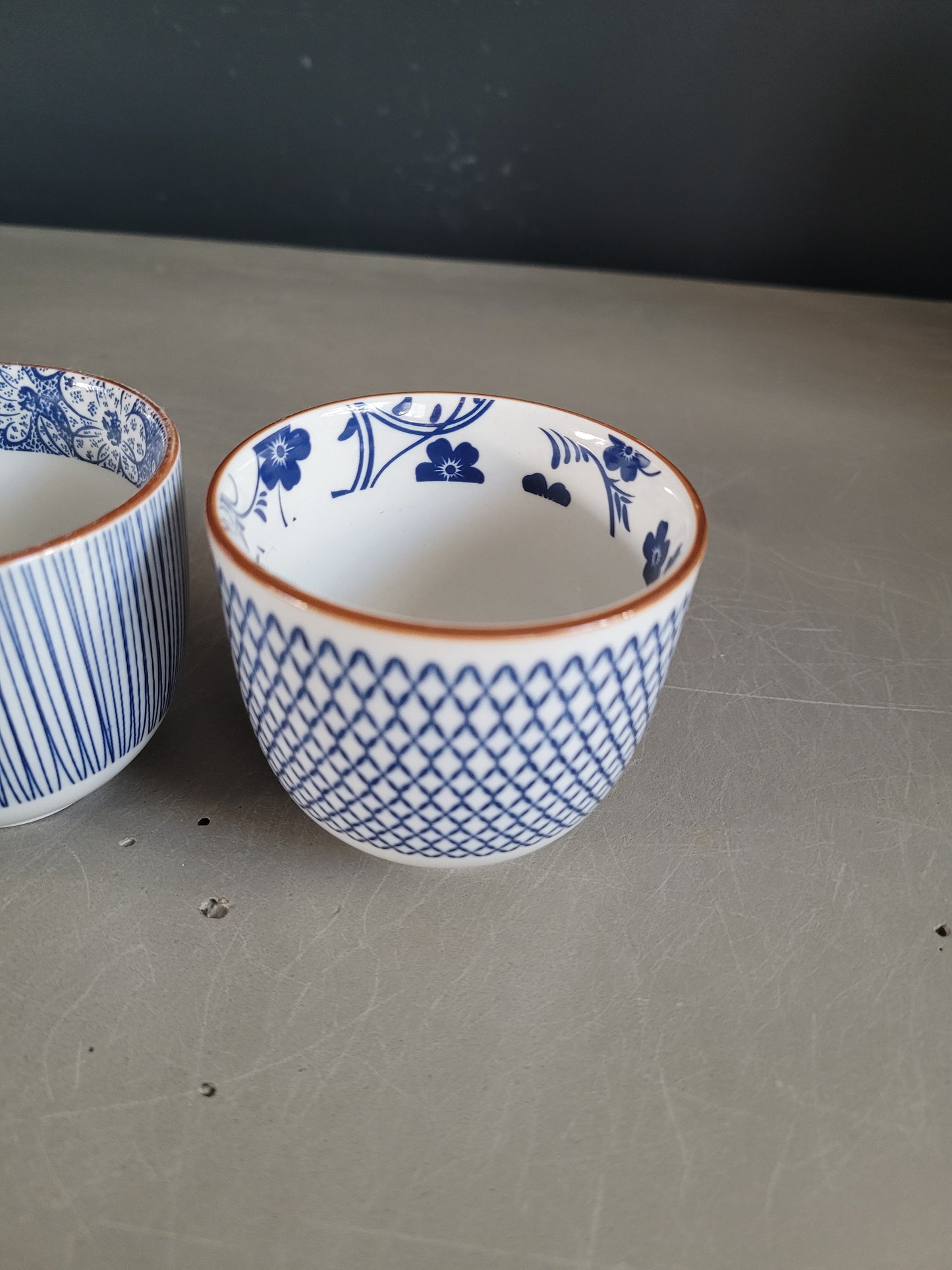 4 tasses à café en porcelaine- Ref 511