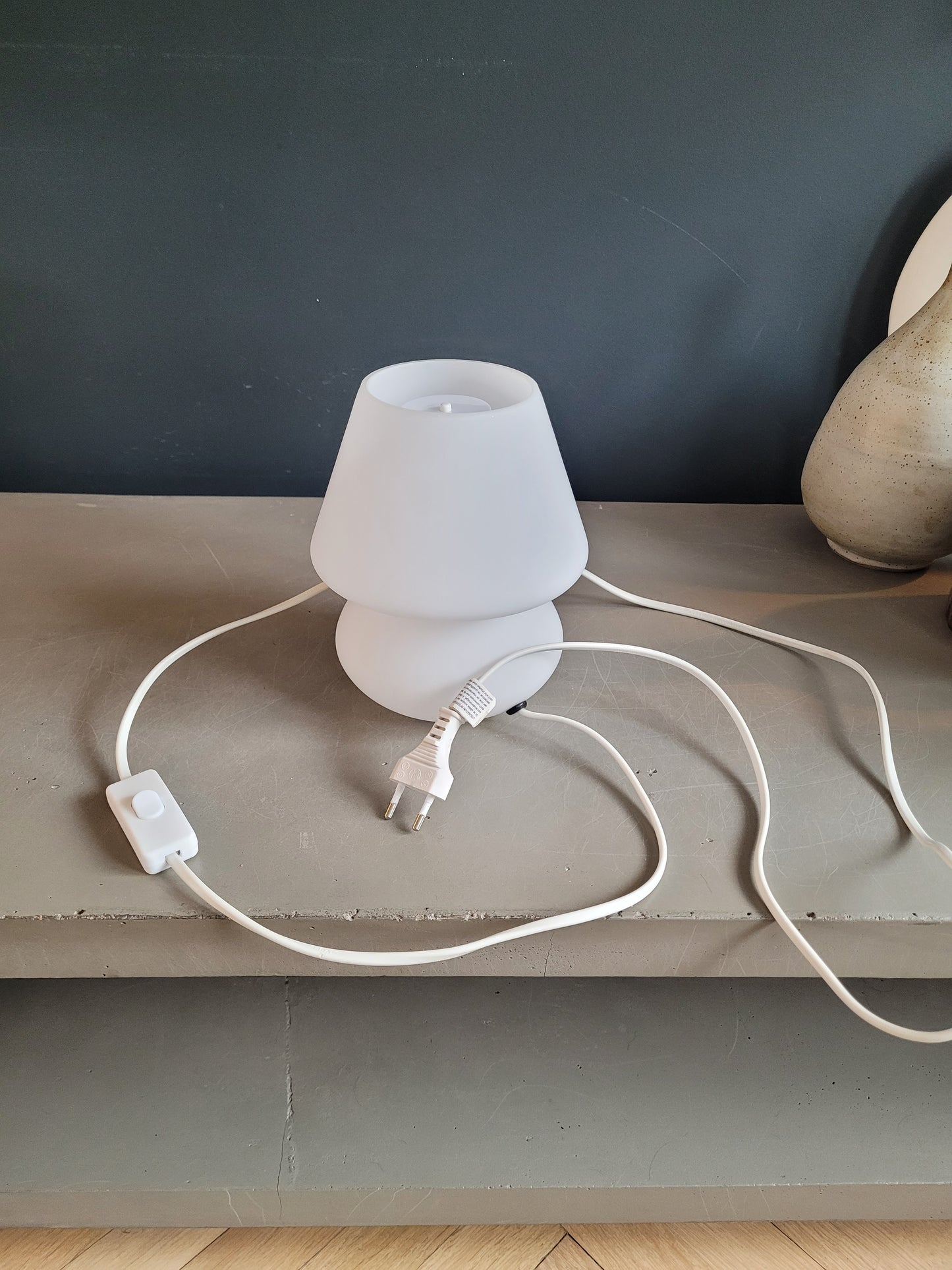 Lampe champignon en verre dépoli blanc - Ref 692