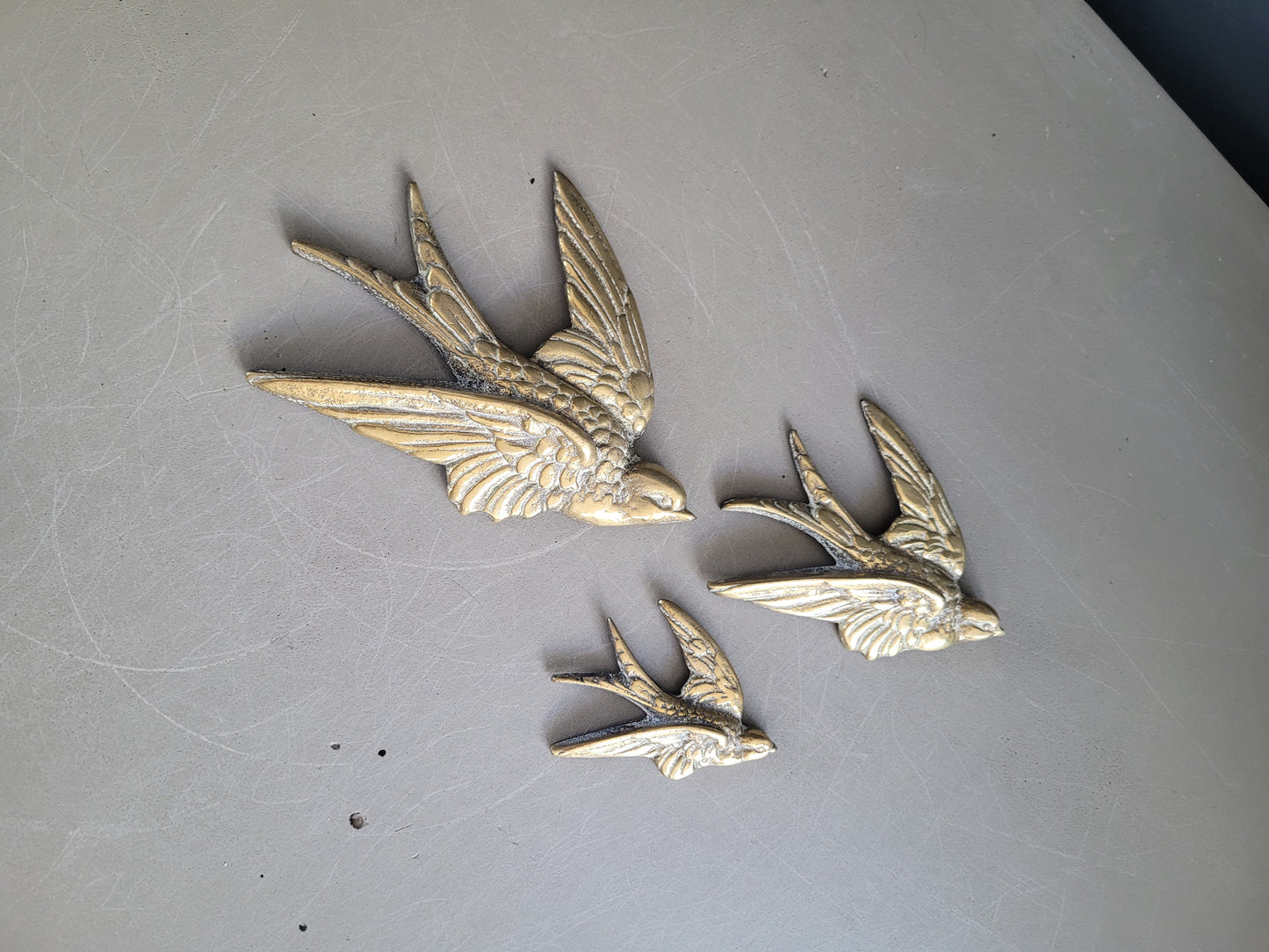 Envolée d'hirondelles anciennes en laiton massif - Ref 850