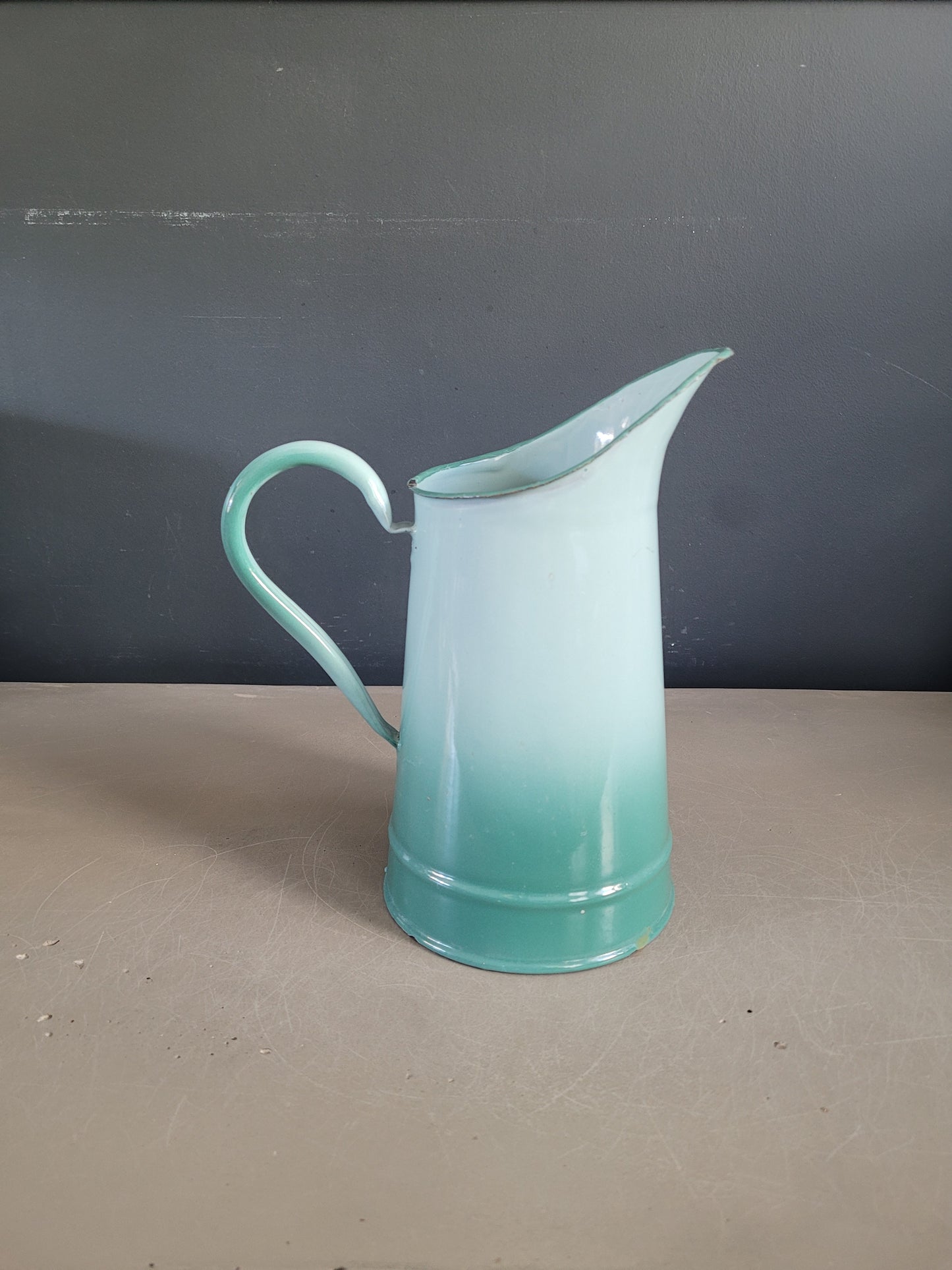 Broc à eau en tôle émaillé - Ref 584